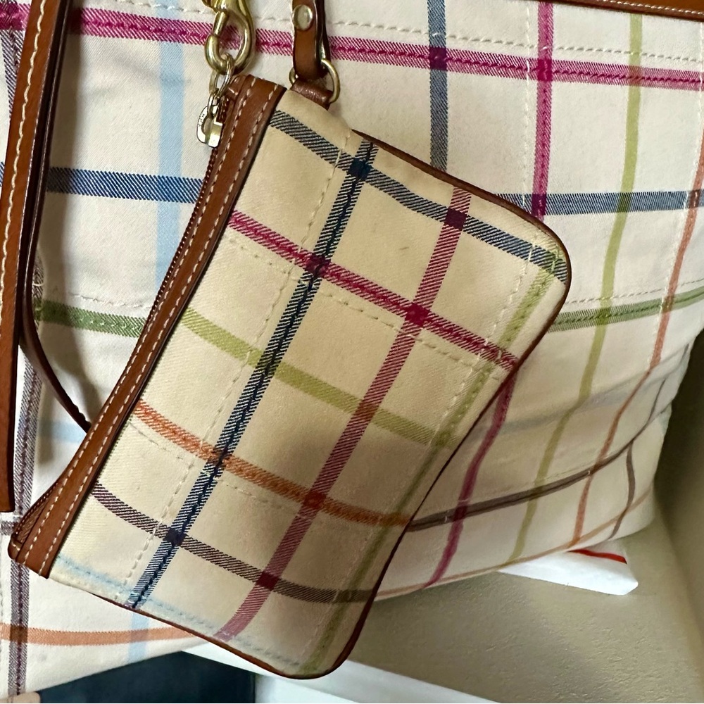 COACH TATTERSALL XL PLAID WEEKENDER TOTE and MATCHING WRISTLET - Picture 13 of 14